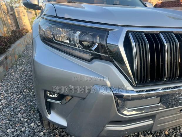 Toyota Land Cruiser Prado 2.7 2019 Silver
