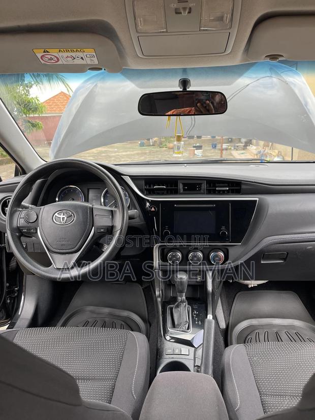 Toyota Corolla LE Eco 4dr Sedan (1.8L 4cyl CVT) 2016 Black