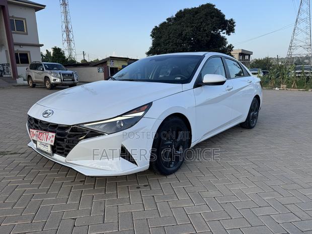 Hyundai Elantra SEL 2021 White