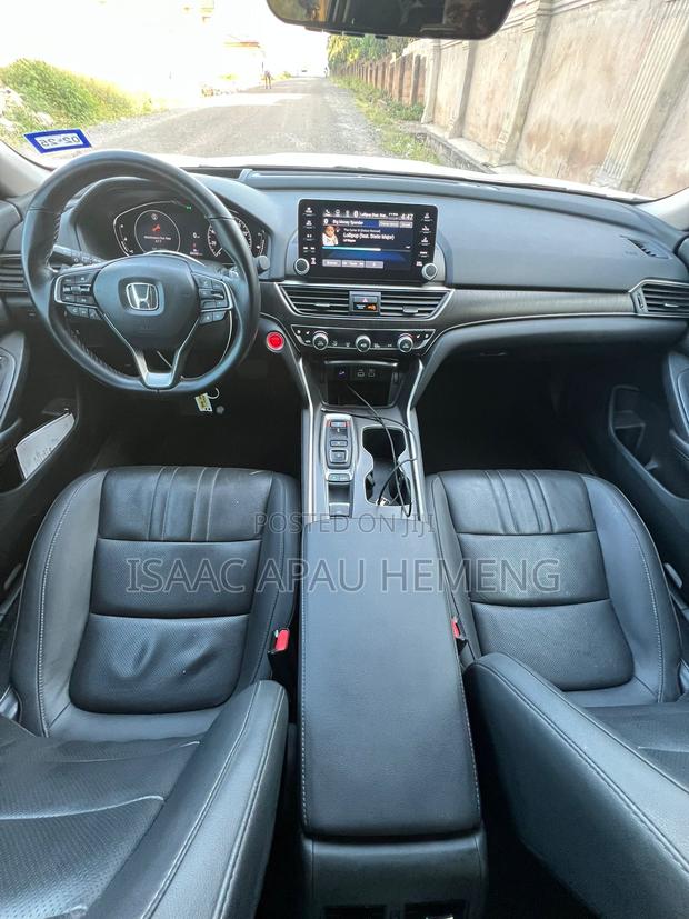 Honda Accord Touring 2.0T 2021 White
