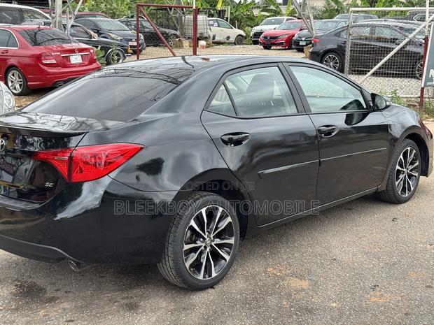 Toyota Corolla SE Special Edition 4dr Sedan (1.8L 4cyl CVT) 2017 Black