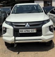 Mitsubishi L200 2023 White for sale