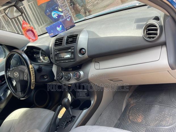 Toyota RAV4 2.5 4x4 2012 Blue