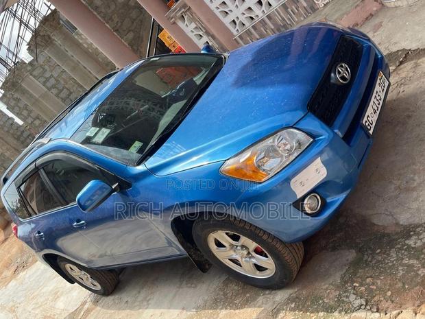 Toyota RAV4 2.5 4x4 2012 Blue