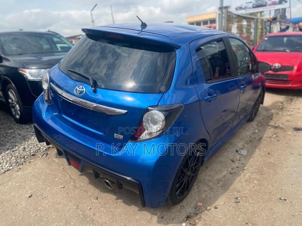 Toyota Vitz 1.5 FWD 3dr 2015 Blue