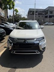 Mitsubishi Outlander SEL FWD 2019 White for sale