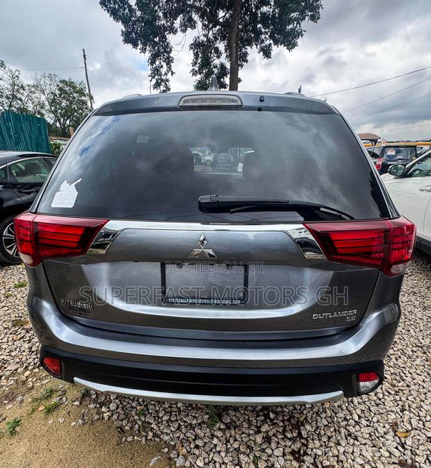 Mitsubishi Outlander SE FWD 2019