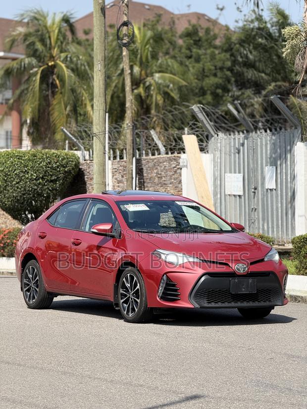 Toyota Corolla SE 4dr Sedan (1.8L 4cyl CVT) 2017 Red