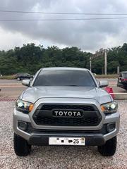 Toyota Tacoma SR5 2018 Silver for sale