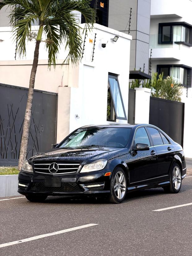 Mercedes-Benz C250 2014 Black