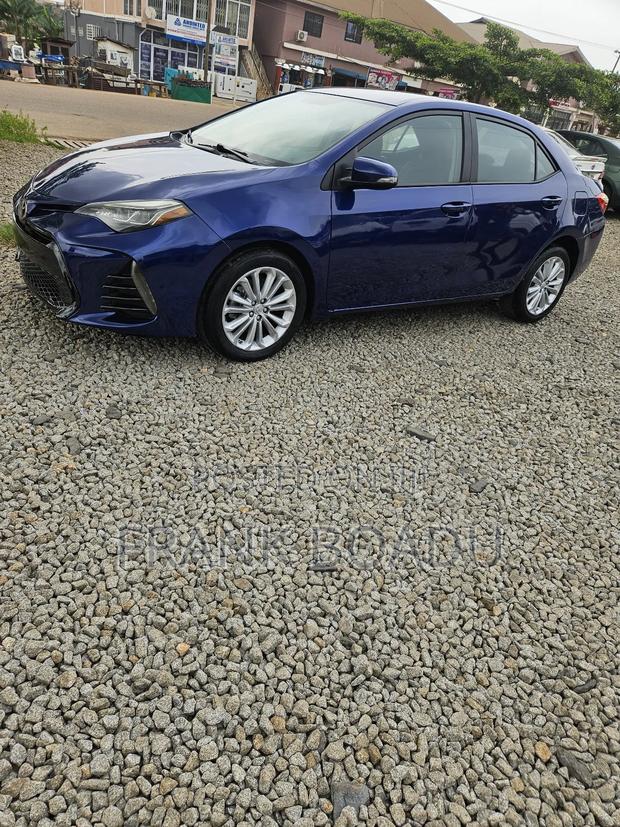 Toyota Corolla 2016 Blue
