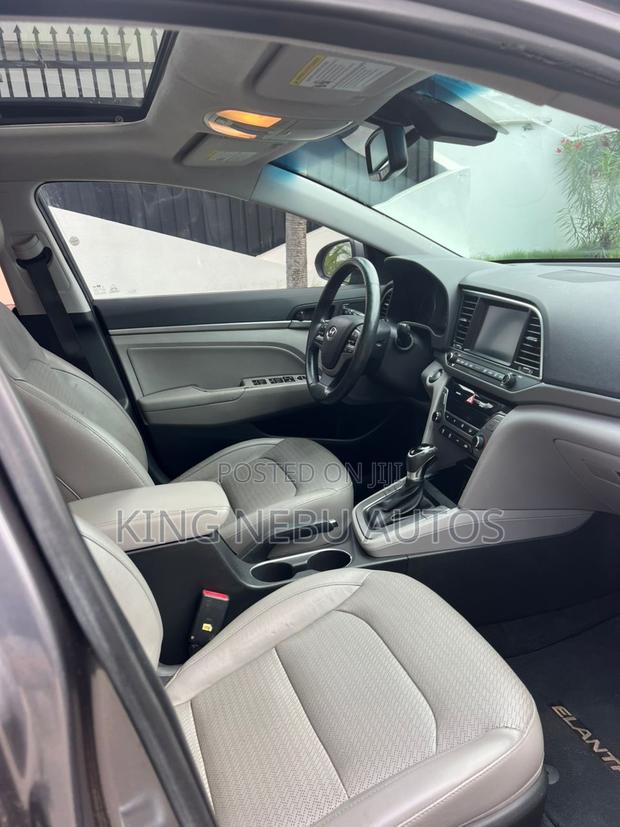 Hyundai Elantra Limited 2018 Gray