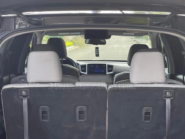 Honda Pilot Touring 4dr SUV (3.5L 6cyl 9A) 2016 Black