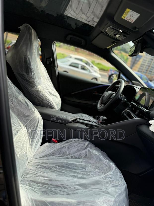 Toyota C-HR 2025 Black