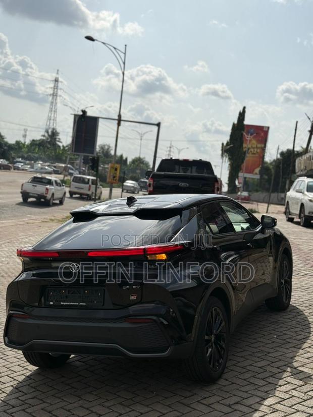 Toyota C-HR 2025 Black