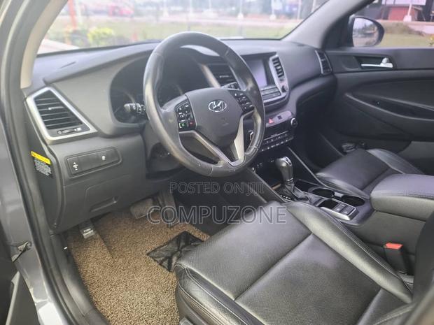 Hyundai Tucson 2017 Gray