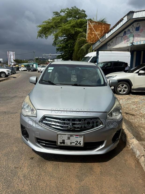 Mitsubishi Mirage SE 2017 Silver