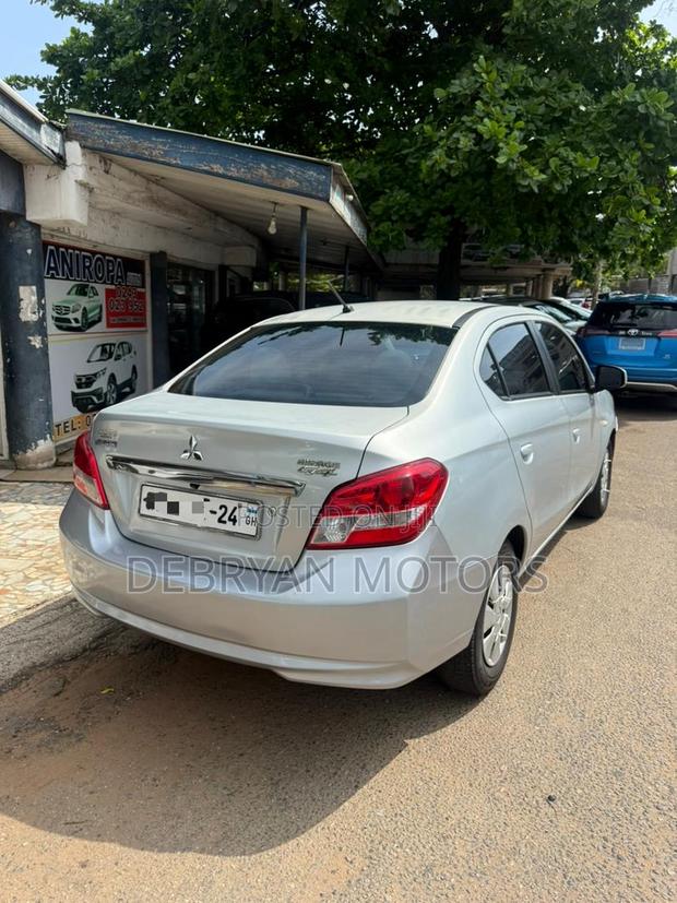 Mitsubishi Mirage SE 2017 Silver
