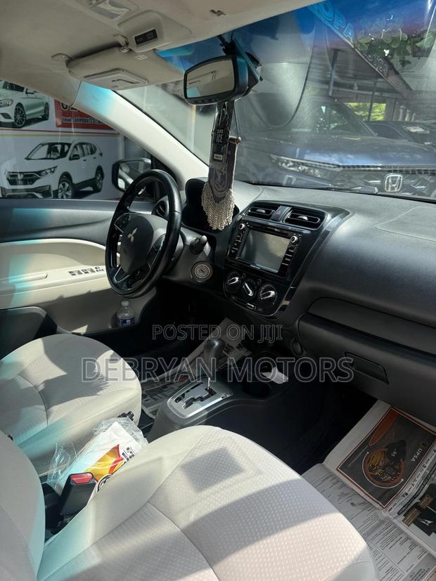 Mitsubishi Mirage SE 2017 Silver