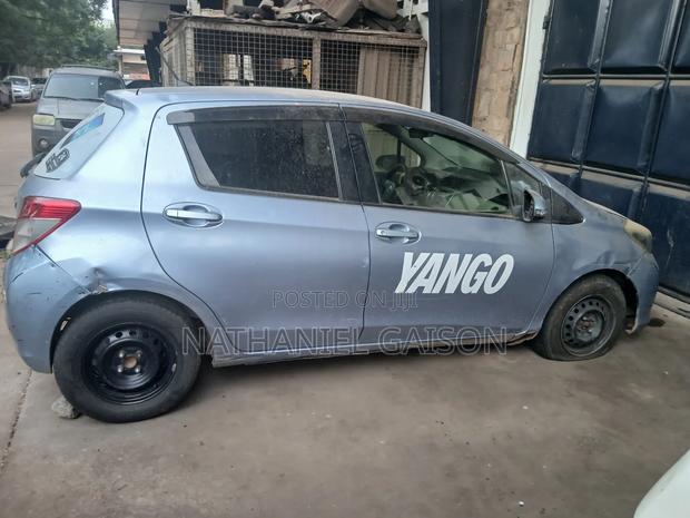 Toyota Vitz 2012 Blue