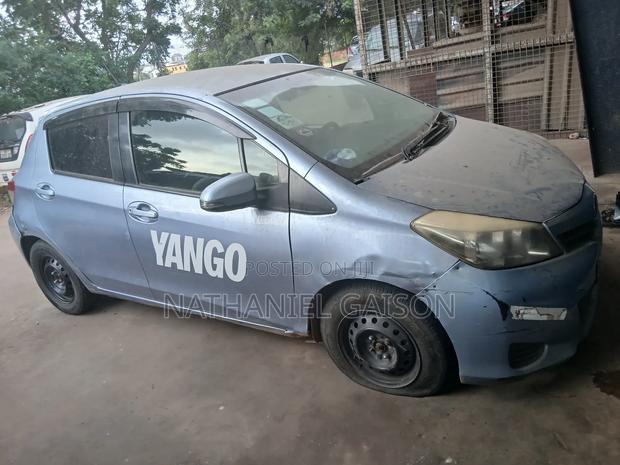 Toyota Vitz 2012 Blue