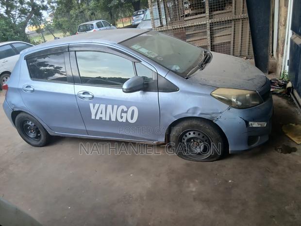 Toyota Vitz 2012 Blue