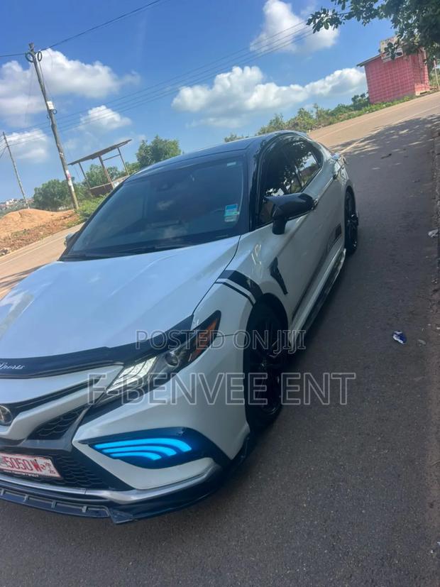 Toyota Camry XSE FWD 2020 White
