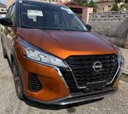 Nissan Kicks 2024 Orange for sale