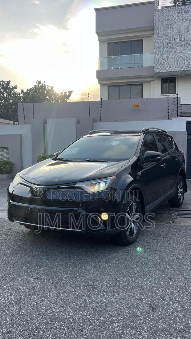Toyota RAV4 XLE AWD (2.5L 4cyl 6A) 2017 Black
