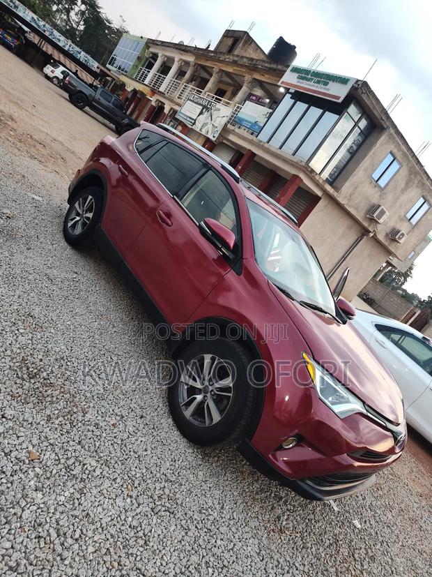 Toyota RAV4 XLE AWD (2.5L 4cyl 6A) 2016 Red
