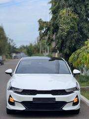 Kia K5 2022 White for sale