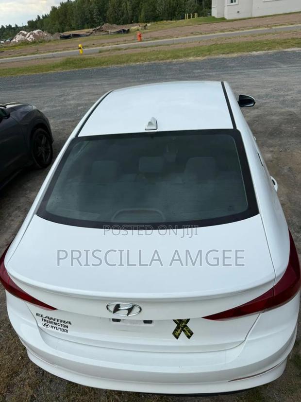Hyundai Elantra 2017 White