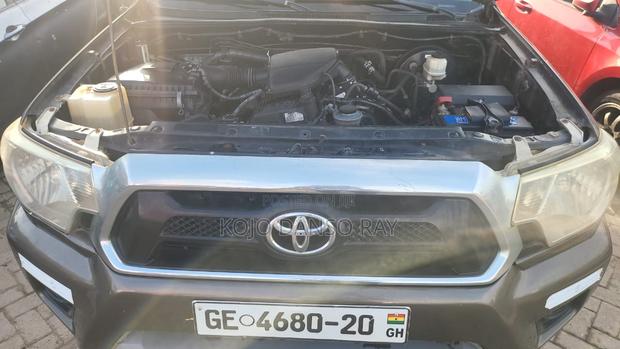 Toyota Tacoma 4dr Double Cab 5.0 ft. SB (2.7L 4cyl 4A) 2014 Gray