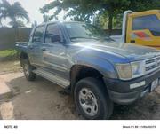 Toyota Hilux 2000 Gray for sale