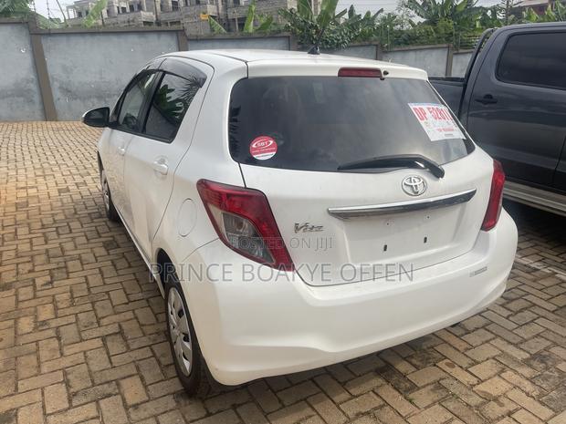 Toyota Vitz 2014 White