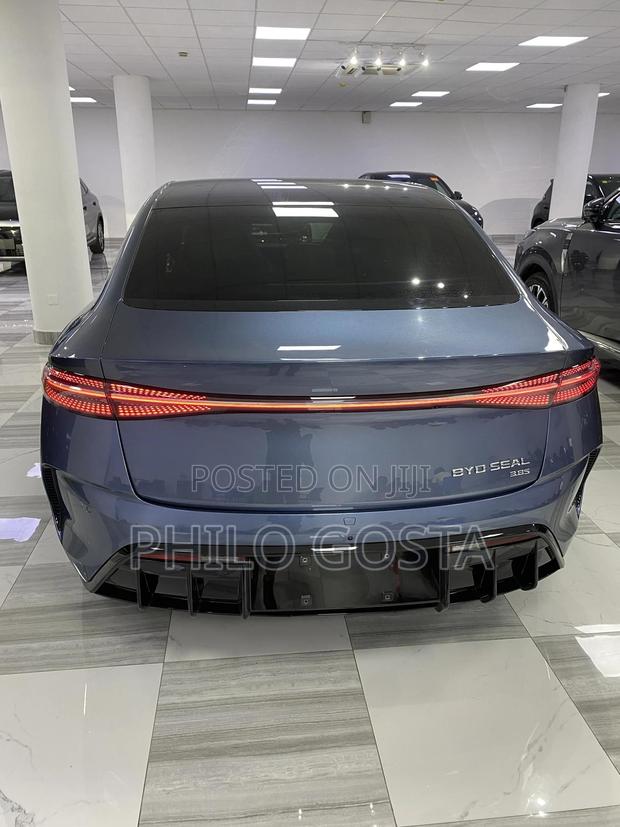 New BYD Seal DM-i 2025 Blue