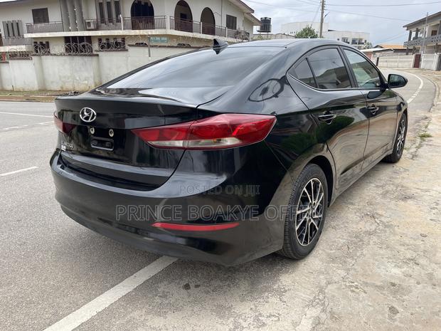 Hyundai Elantra 2017 Black