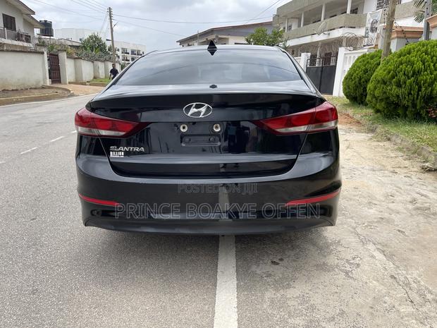 Hyundai Elantra 2017 Black