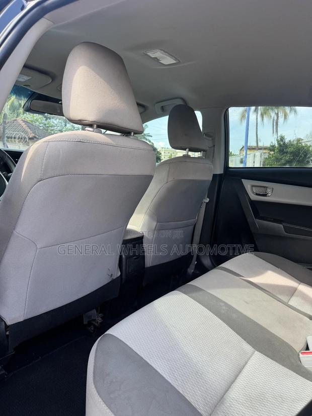 Toyota Corolla LE 4dr Sedan (1.8L 4cyl CVT) 2017 Black