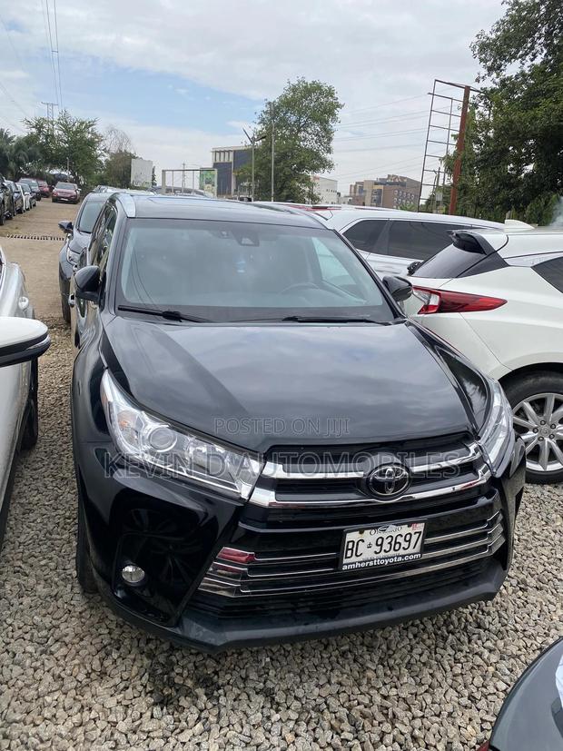 Toyota Highlander XLE 4x4 V6 (3.5L 6cyl 8A) 2018 Black
