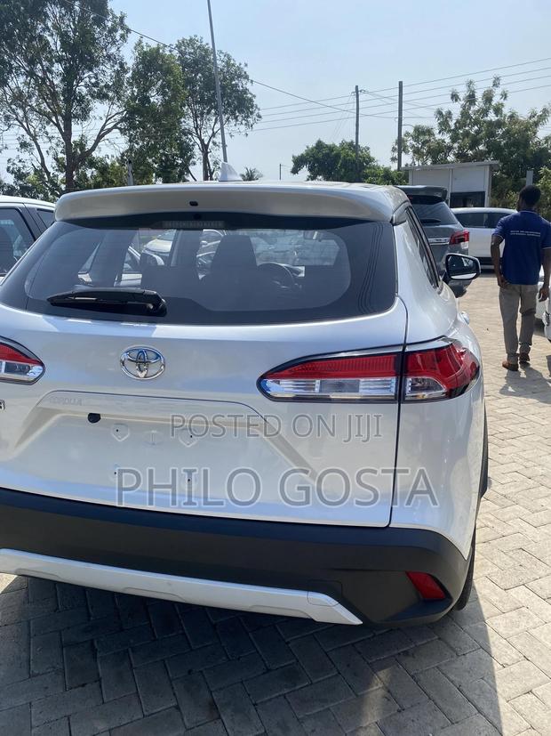 Toyota Corolla Cross 2024 White