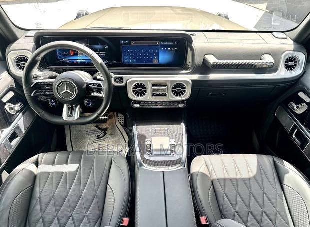 New Mercedes-Benz G-Class 2025 Gray