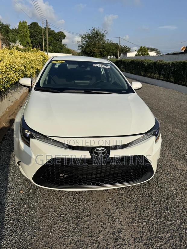 Toyota Corolla 2022 White