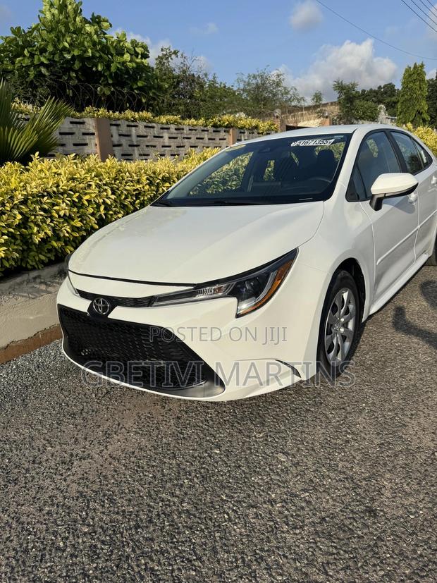 Toyota Corolla 2022 White