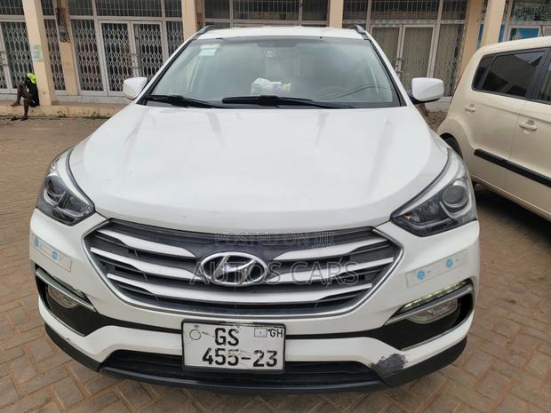 Hyundai Santa Fe SE FWD 2017 White