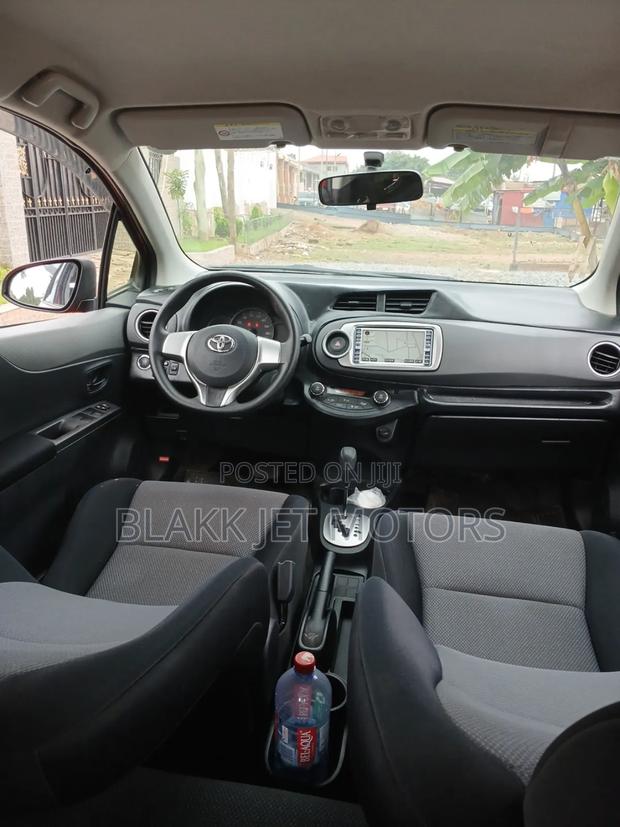 Toyota Vitz 1.3 FWD 3dr 2013 Red