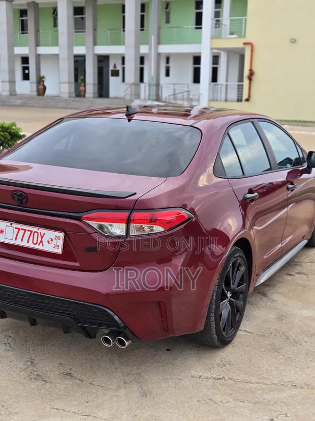 Toyota Corolla SE 2022 Red