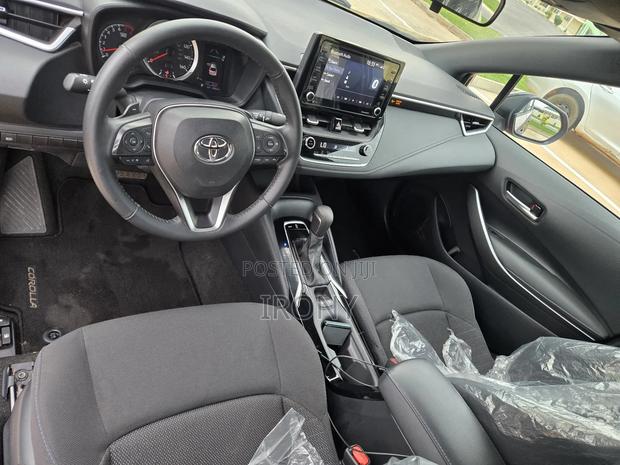Toyota Corolla SE 2022 Red