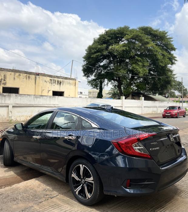 Honda Civic Touring 4dr Sedan (1.5L 4cyl) 2017 Gray