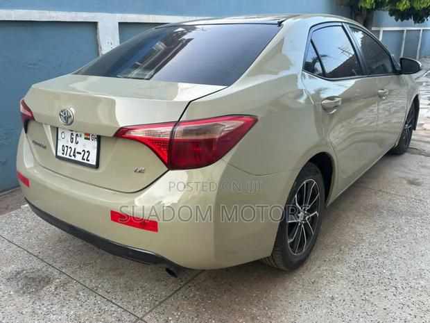 Toyota Corolla LE (1.8L 4cyl 2A) 2018 Maroon